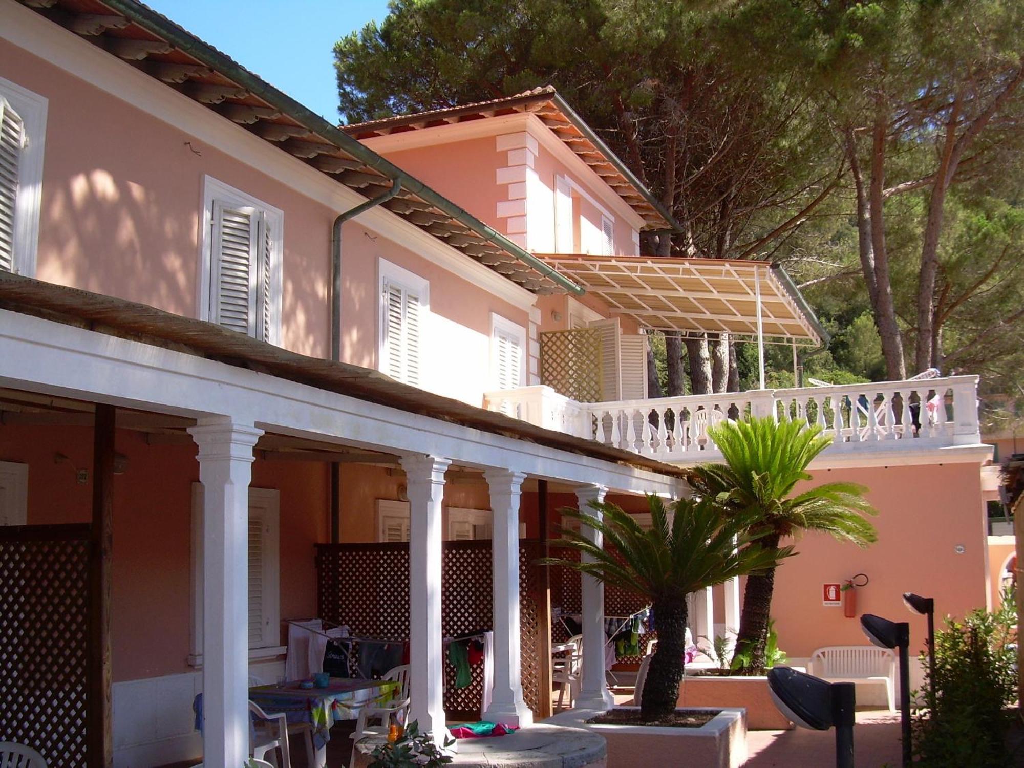 Residence Hotel Villa Mare Portoferraio Bagian luar foto