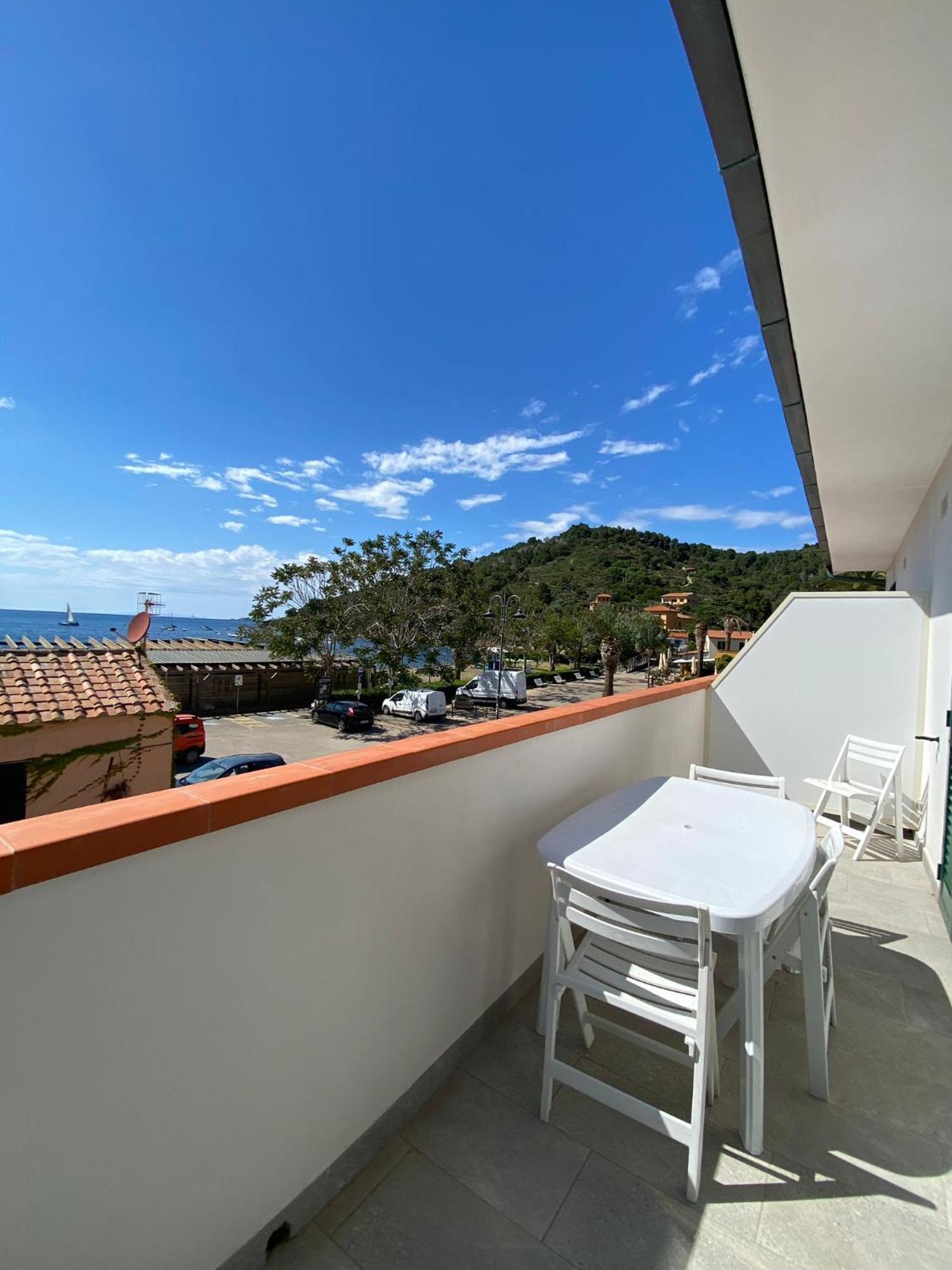 Residence Hotel Villa Mare Portoferraio Bagian luar foto