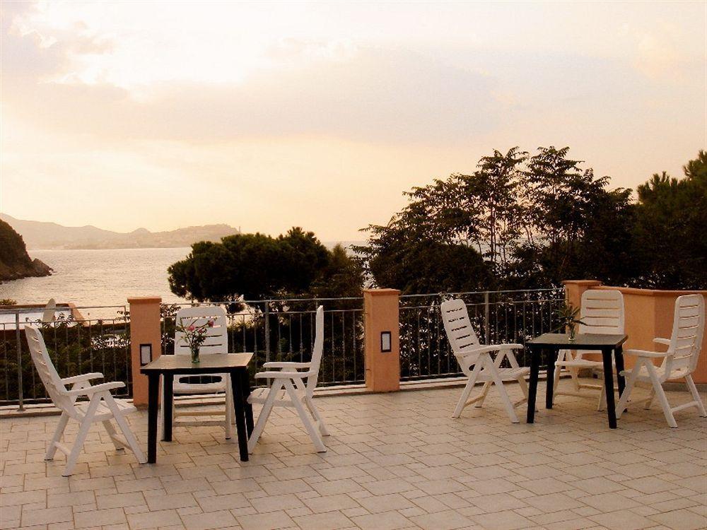 Residence Hotel Villa Mare Portoferraio Bagian luar foto