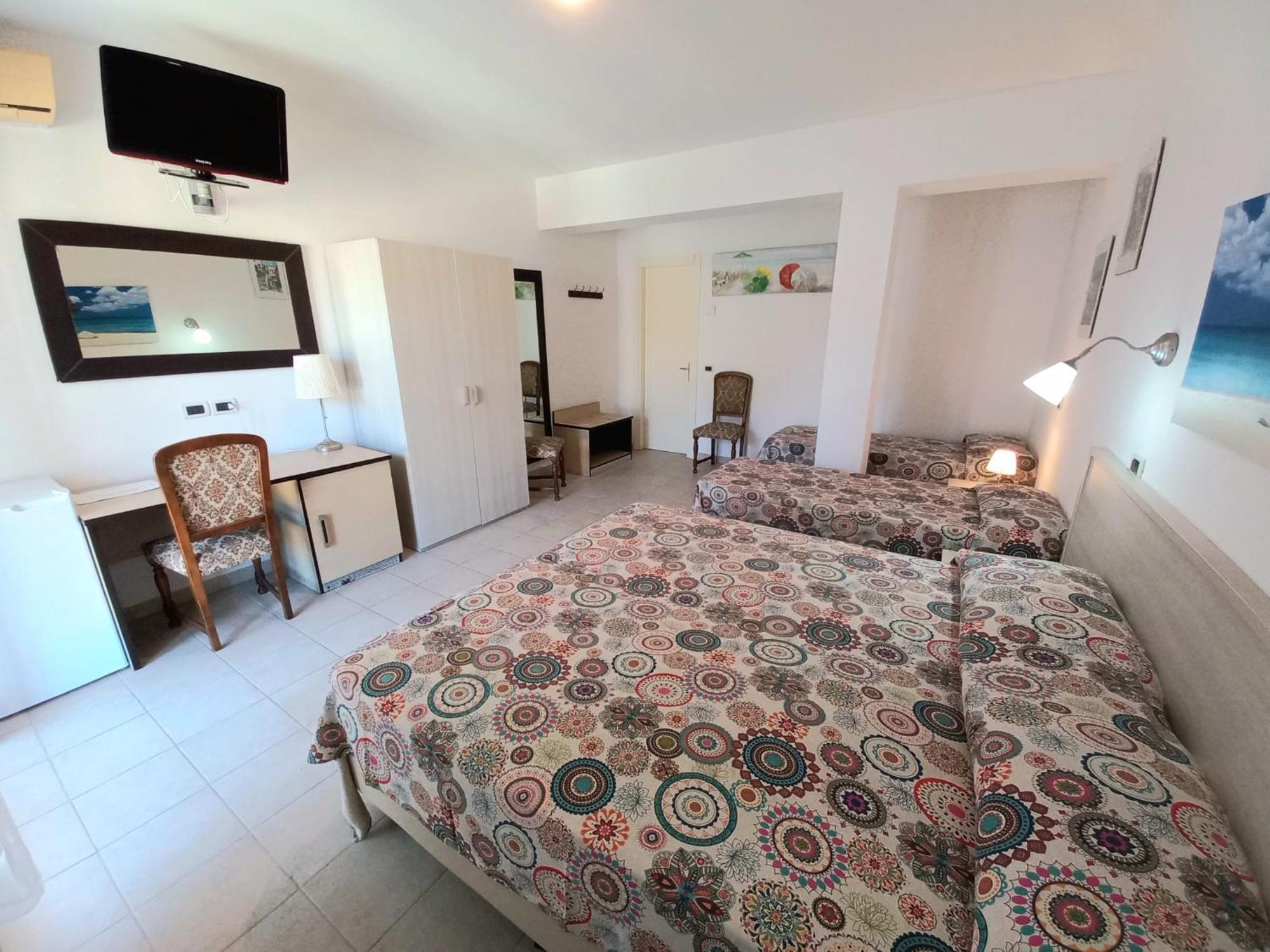 Residence Hotel Villa Mare Portoferraio Bagian luar foto