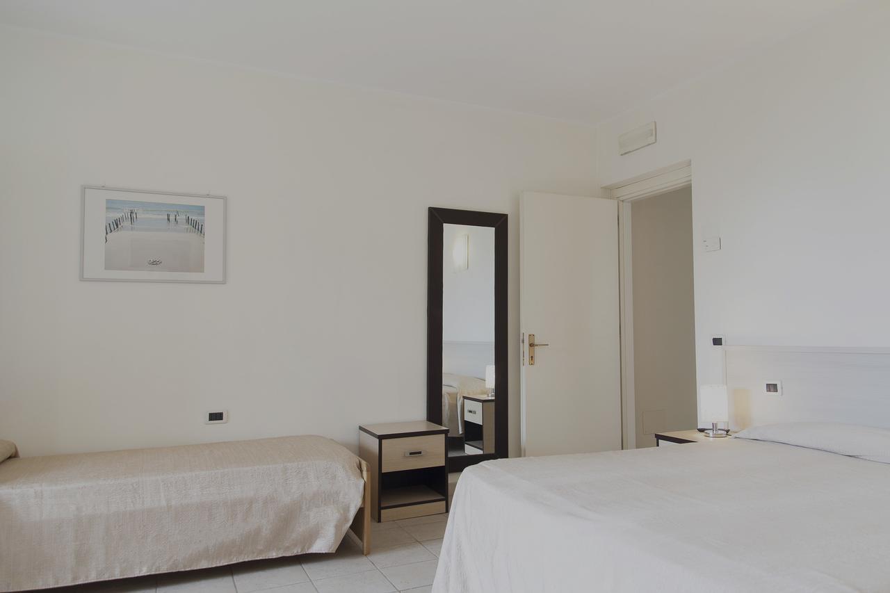 Residence Hotel Villa Mare Portoferraio Bagian luar foto