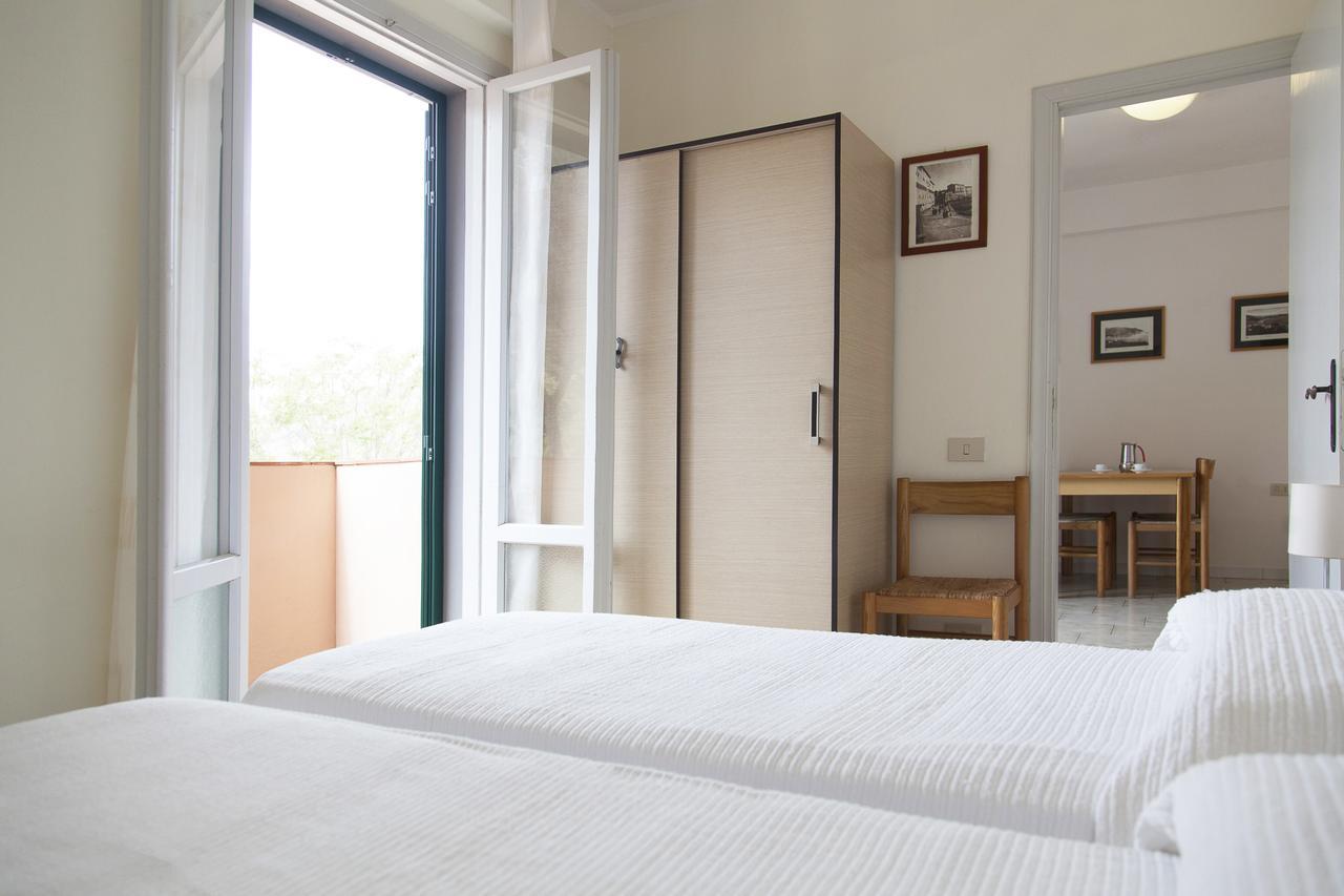 Residence Hotel Villa Mare Portoferraio Bagian luar foto