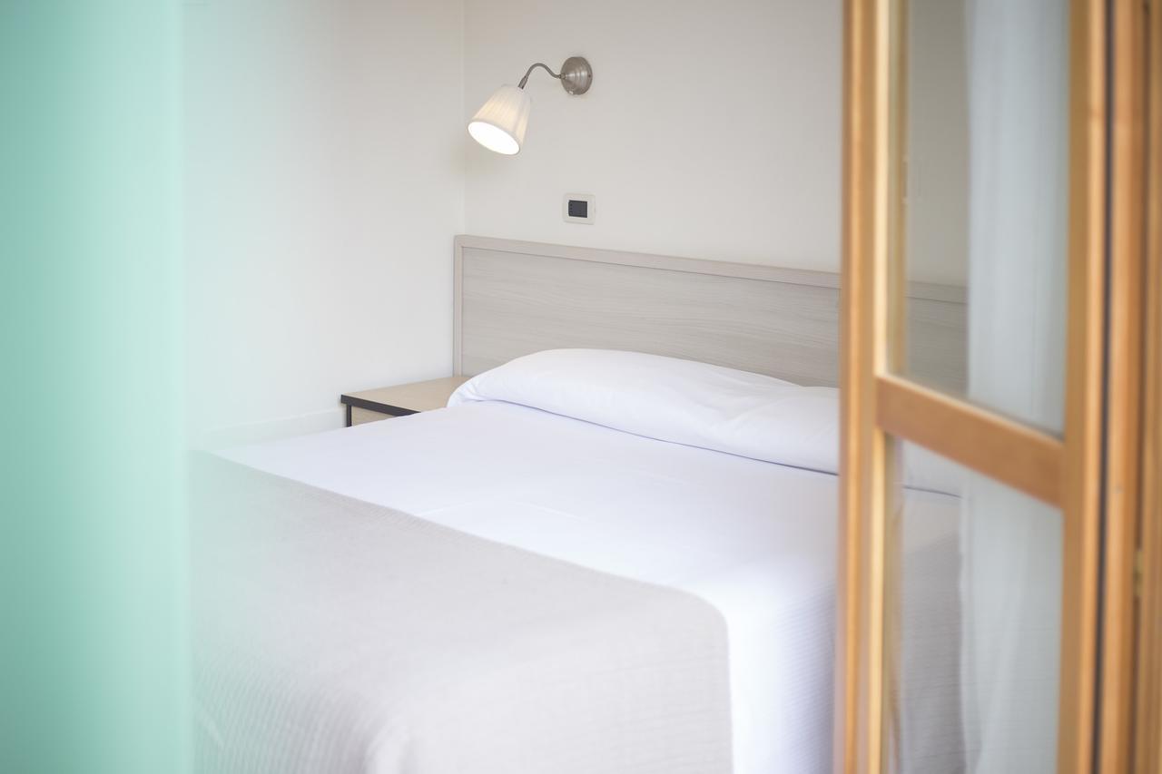 Residence Hotel Villa Mare Portoferraio Bagian luar foto