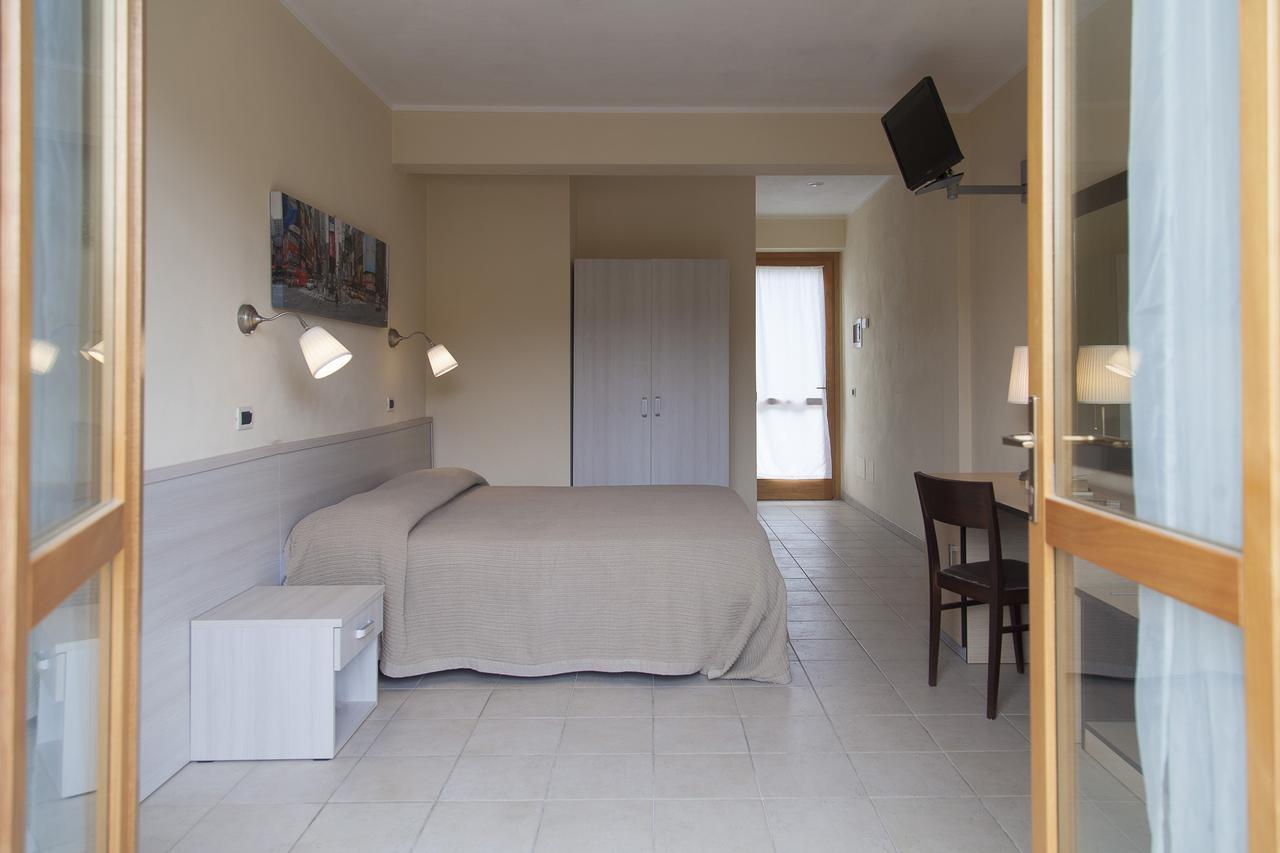 Residence Hotel Villa Mare Portoferraio Bagian luar foto
