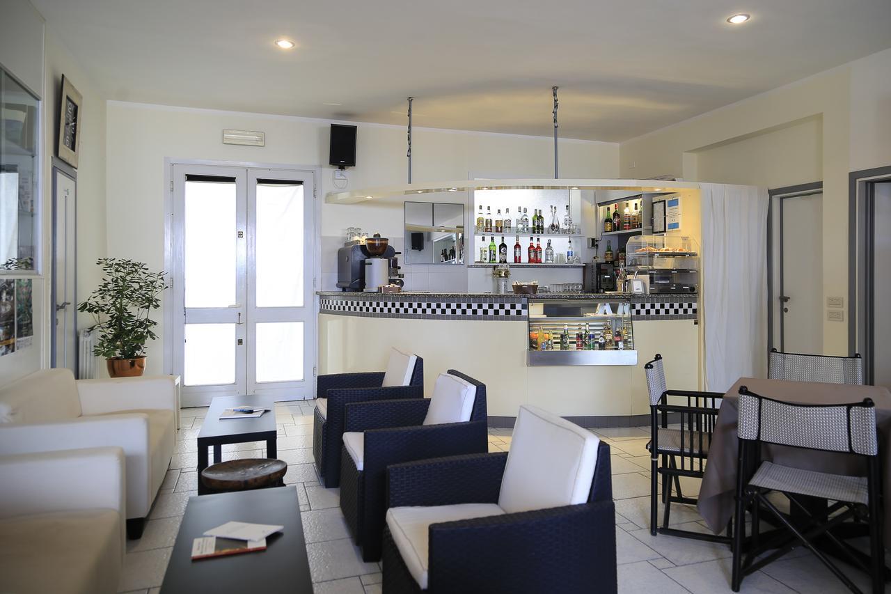 Residence Hotel Villa Mare Portoferraio Bagian luar foto
